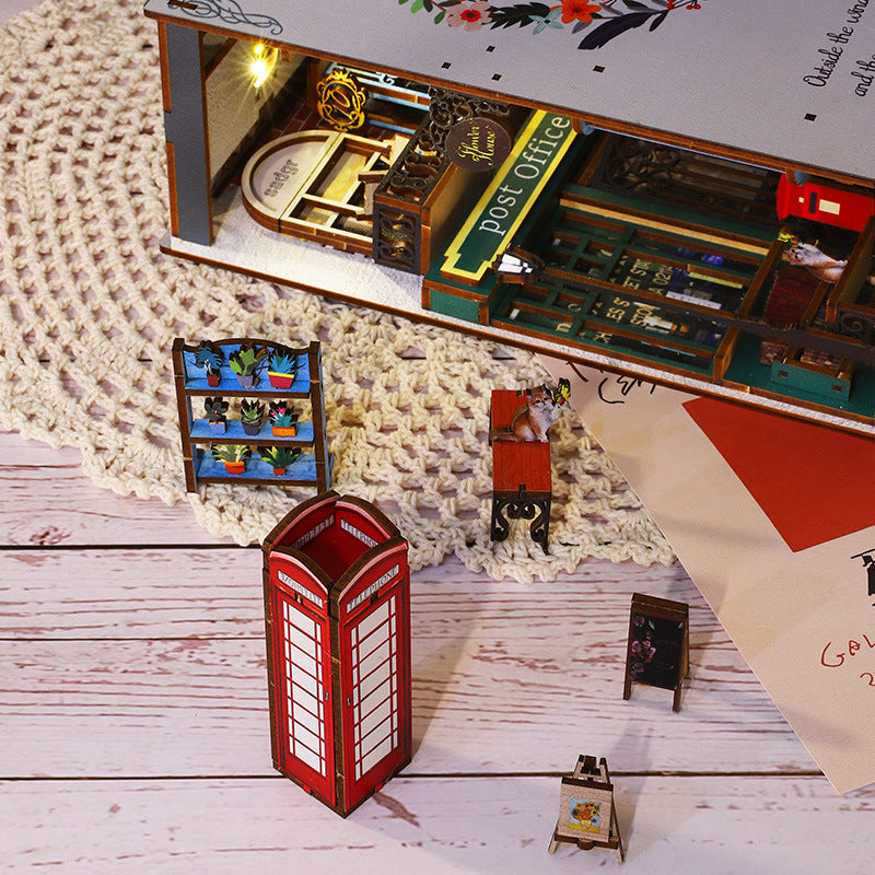 Whimsical Shelf™ - Crown Street
